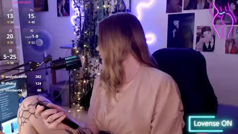 Snapshot of katerinaxvold chatting on 02-25-25, 07:09 Lisa online show from 02-25-25, 07:09