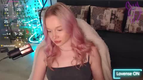 Snapshot of katerinaxvold chatting on 10-03-25, 12:46 Lisa online show from 10-03-25, 12:46