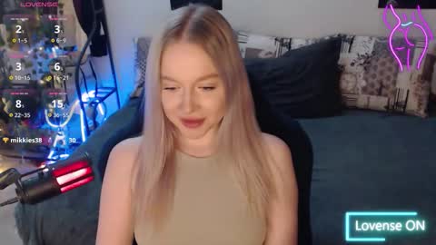 Snapshot of katerinaxvold chatting on 10-26-25, 01:00 Lisa online show from 10-26-25, 01:00