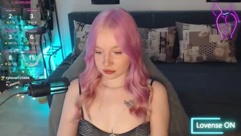 Snapshot of katerinaxvold chatting on 11-01-25, 06:59 Lisa online show from 11-01-25, 06:59