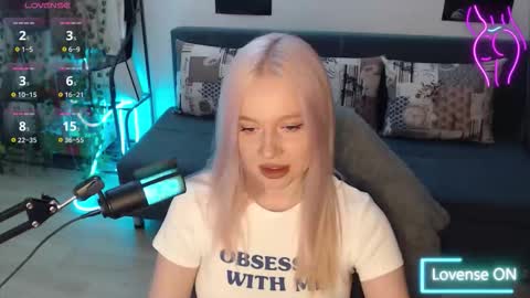 Snapshot of katerinaxvold chatting on 11-14-25, 02:27 Lisa online show from 11-14-25, 02:27