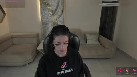 K A T E  online show from 02-18-25, 09:54