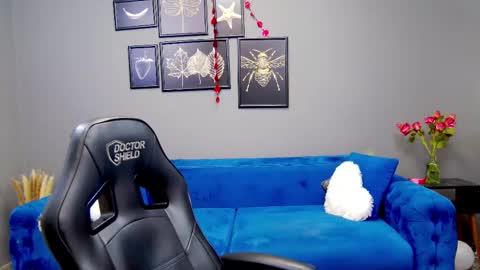 Kate online show from 02-19-25, 09:14