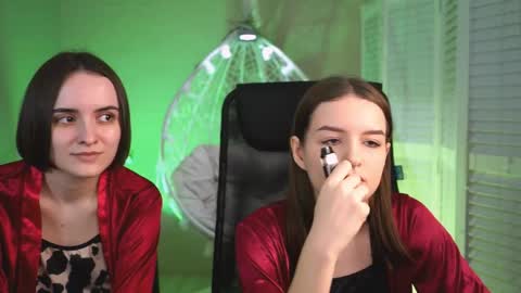 katewillows online show from 04-04-26, 04:22