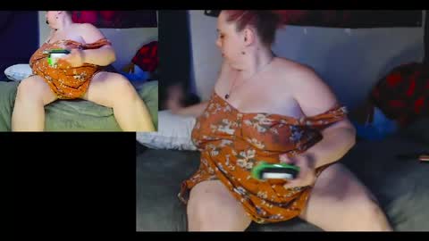 Snapshot of katgall327 chatting on 05-12-26, 02:52 Kate online show from 05-12-26, 02:52