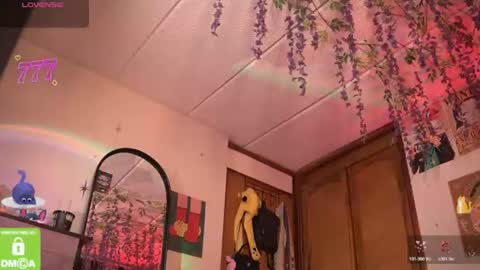Snapshot of kathc_19 chatting on 06-19-26, 02:05 Katerine online show from 06-19-26, 02:05