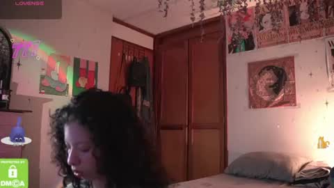 Snapshot of kathc_19 chatting on 06-27-26, 11:43 Katerine online show from 06-27-26, 11:43