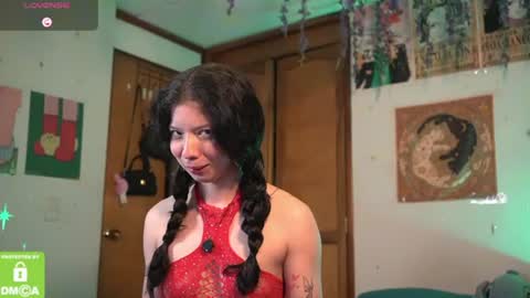 Snapshot of kathc_19 chatting on 07-22-26, 01:19 Katerine online show from 07-22-26, 01:19