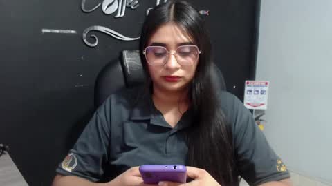 Call me Lau  online show from 05-02-26, 08:58