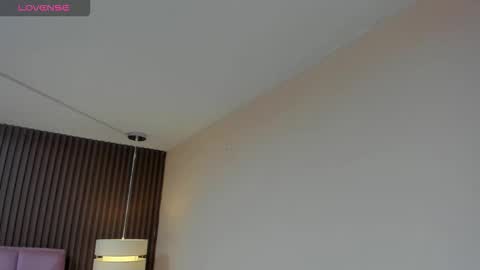 Snapshot of kathe_asian chatting on 11-28-25, 11:35 online show from 11-28-25, 11:35