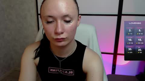 Snapshot of katherine_reinhart chatting on 10-15-25, 03:45 katherine_reinhart online show from 10-15-25, 03:45