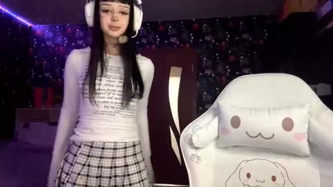 Luna online show from 02-19-26, 03:19