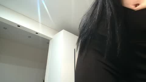 KathrineBerry online show from 05-18-26, 06:41