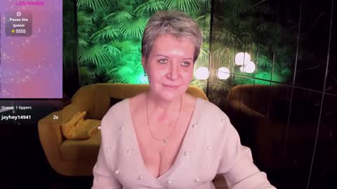 Snapshot of kathy_sunn chatting on 01-13-25, 01:28 Kathy online show from 01-13-25, 01:28
