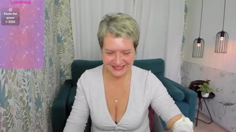 Snapshot of kathy_sunn chatting on 01-22-25, 09:46 Kathy online show from 01-22-25, 09:46
