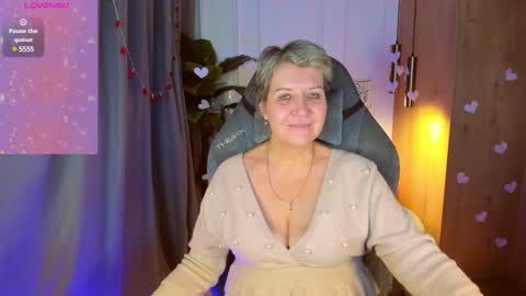 Snapshot of kathy_sunn chatting on 02-17-25, 11:13 Kathy online show from 02-17-25, 11:13