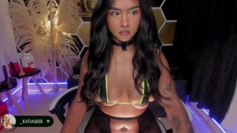 Snapshot of katia_high chatting on 06-05-26, 06:42 katia_high online show from 06-05-26, 06:42