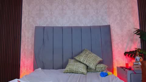 Karen Villas online show from 02-22-25, 02:17