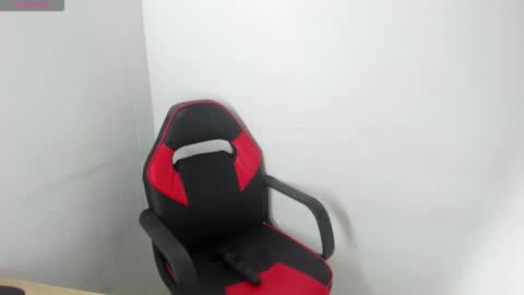 Snapshot of katialips_ chatting on 10-29-25, 09:49 Katia online show from 10-29-25, 09:49