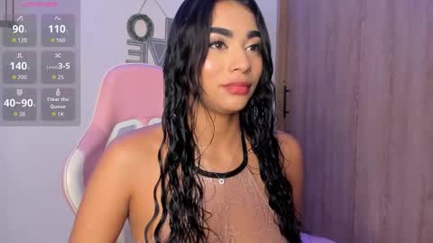 Snapshot of katie_boss2 chatting on 10-25-25, 02:30 Katie online show from 10-25-25, 02:30