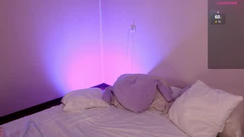 Katie Deville online show from 09-23-25, 01:08