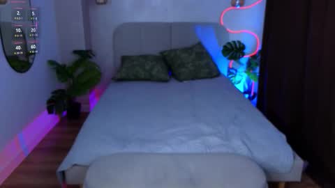 Katie online show from 09-27-25, 02:22