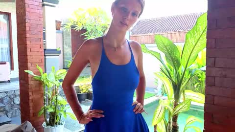 Katie online show from 03-10-26, 07:57