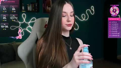 Snapshot of katie_taylorr chatting on 10-28-25, 03:21 Katie online show from 10-28-25, 03:21