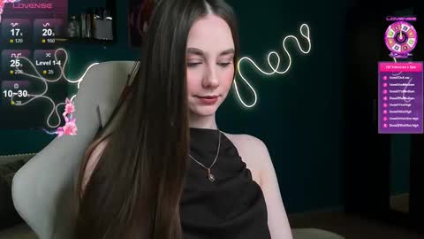 Snapshot of katie_taylorr chatting on 11-24-25, 12:10 Katie online show from 11-24-25, 12:10