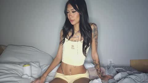 Snapshot of katiecai chatting on 09-12-25, 02:44 katiecai online show from 09-12-25, 02:44