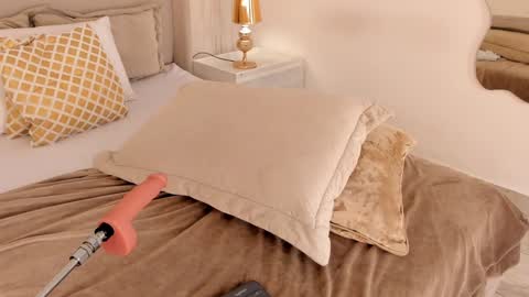 Snapshot of katiecruz_ chatting on 01-29-25, 05:13 Katie online show from 01-29-25, 05:13
