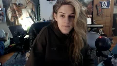 Katie online show from 03-05-26, 05:25