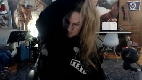 Katie online show from 03-26-26, 04:40