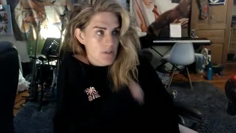 Katie online show from 06-26-26, 05:12