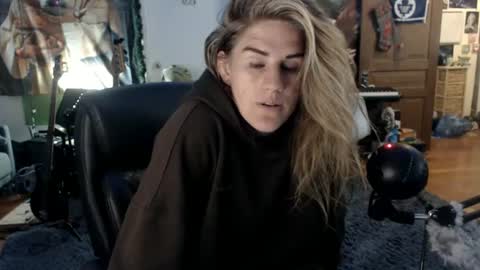 Katie online show from 07-03-26, 04:19