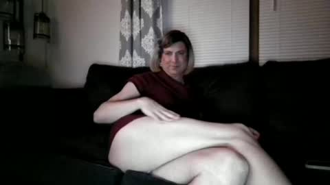 katieutopia online show from 12-21-25, 04:08