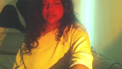 Snapshot of katiuskaxoxo chatting on 06-06-26, 02:16 Katiuska online show from 06-06-26, 02:16