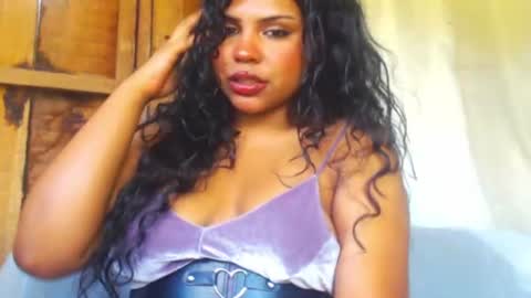 Snapshot of katiuskaxoxo chatting on 06-19-26, 06:34 Katiuska online show from 06-19-26, 06:34