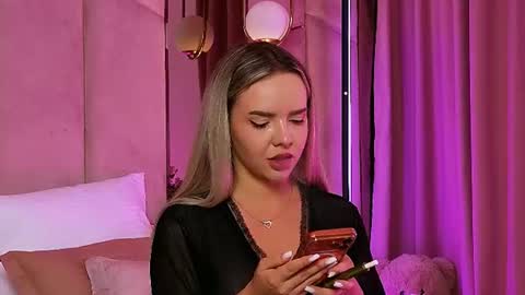Snapshot of katjolie chatting on 07-11-26, 07:27 KatJolie online show from 07-11-26, 07:27