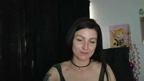 Snapshot of katlopez19 chatting on 10-08-25, 10:29 katalina online show from 10-08-25, 10:29