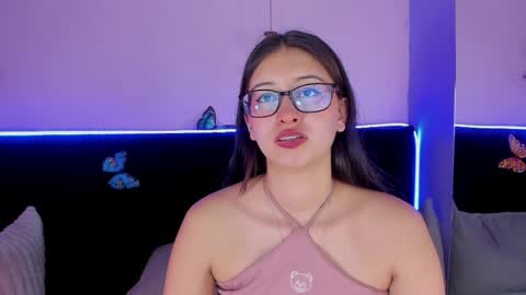 Snapshot of katniss_lovee_ chatting on 01-11-26, 03:33 .... Katniss .... online show from 01-11-26, 03:33