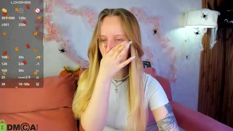 Snapshot of katrina_bail chatting on 10-28-25, 01:09 Katrina Bail online show from 10-28-25, 01:09