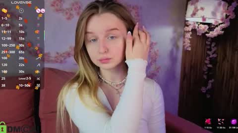 Snapshot of katrina_bail chatting on 11-13-25, 01:15 Katrina Bail online show from 11-13-25, 01:15