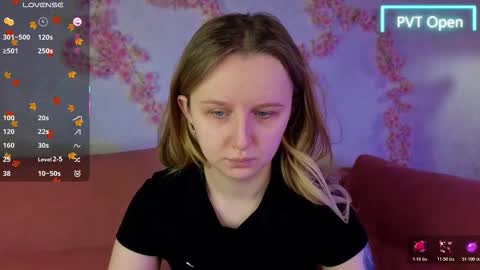 Snapshot of katrina_bail chatting on 11-23-25, 04:23 Katrina Bail online show from 11-23-25, 04:23