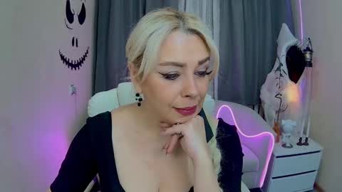 katrinacharm online show from 10-23-25, 06:56