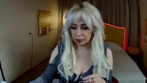 katrinacharm online show from 01-18-26, 07:39