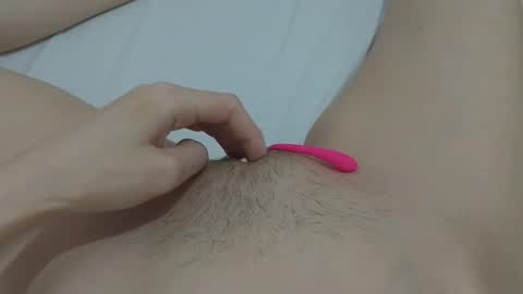 Snapshot of katrinna_arinna chatting on 01-11-25, 03:42 katrina dont forget to give me thumbs up online show from 01-11-25, 03:42