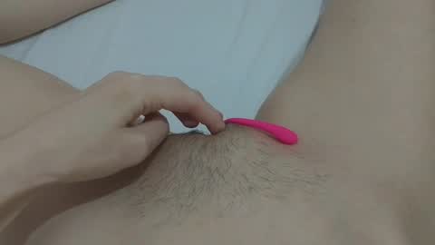 Snapshot of katrinna_arinna chatting on 01-12-25, 11:50 katrina dont forget to give me thumbs up online show from 01-12-25, 11:50