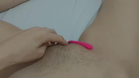 Snapshot of katrinna_arinna chatting on 01-16-25, 01:58 katrina dont forget to give me thumbs up online show from 01-16-25, 01:58