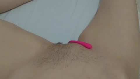 Snapshot of katrinna_arinna chatting on 01-24-25, 01:56 katrina dont forget to give me thumbs up online show from 01-24-25, 01:56